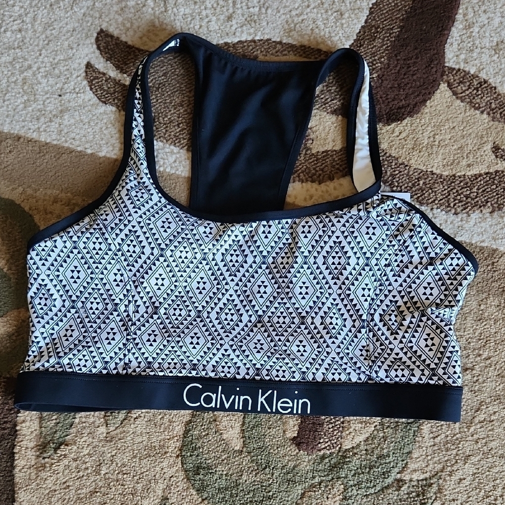 NWT! Calvin Klein Geometric Black and White Sports Bra